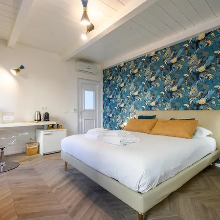 Bed & Breakfast Secret Garden